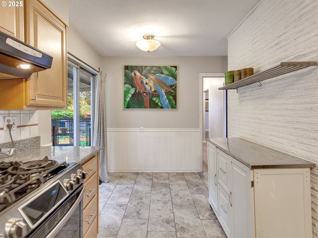 1915 Ne 148TH Ave, Portland, OR 97230