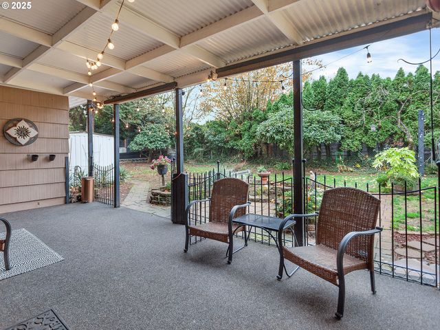 1915 Ne 148TH Ave, Portland, OR 97230