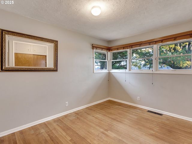 1915 Ne 148TH Ave, Portland, OR 97230