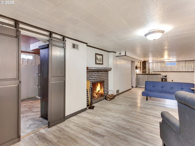 1915 Ne 148TH Ave, Portland, OR 97230