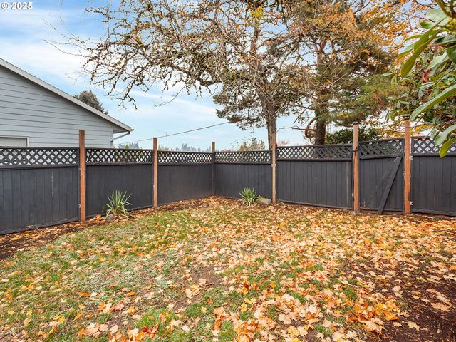 1915 Ne 148TH Ave, Portland, OR 97230