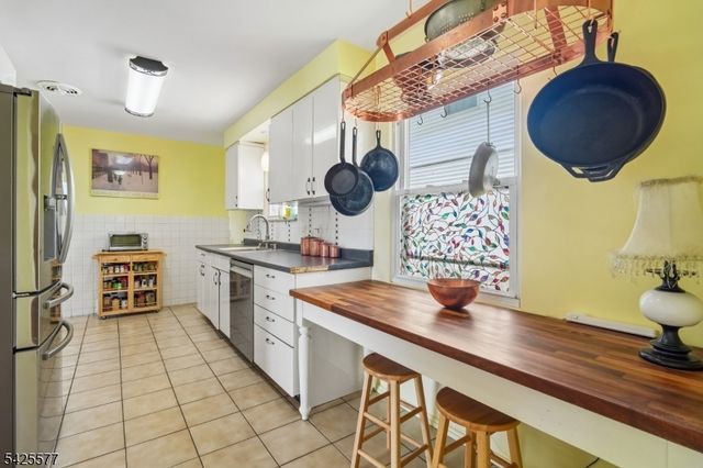 5 Swayze St, West Orange Twp., NJ 07052