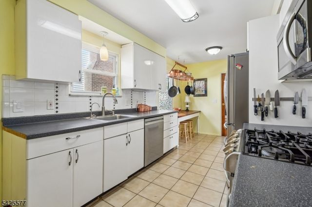 5 Swayze St, West Orange Twp., NJ 07052