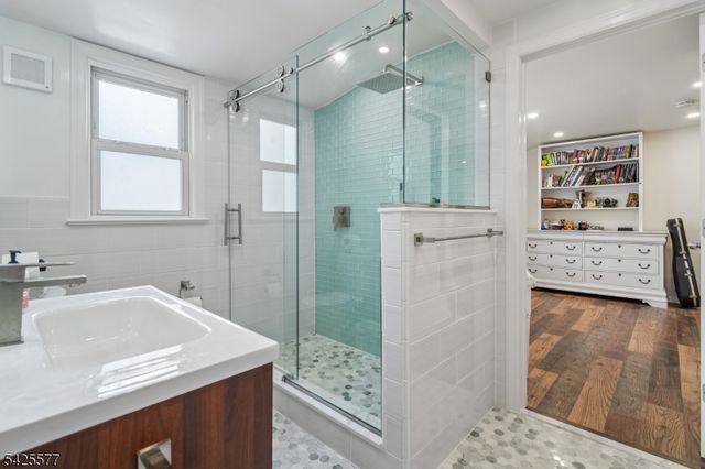 5 Swayze St, West Orange Twp., NJ 07052