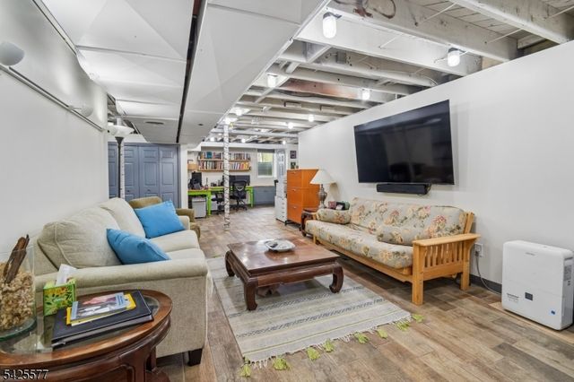 5 Swayze St, West Orange Twp., NJ 07052