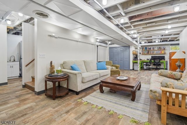 5 Swayze St, West Orange Twp., NJ 07052