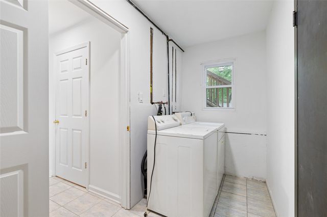 6 McGovern Drive, Garnerville, NY 10923