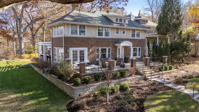 8 Bella Vista, Iowa City, IA 52245