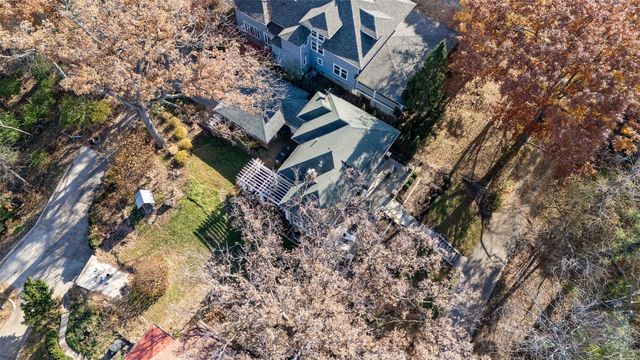 8 Bella Vista, Iowa City, IA 52245