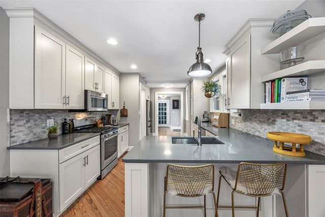 8 Bella Vista, Iowa City, IA 52245