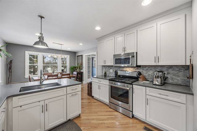 8 Bella Vista, Iowa City, IA 52245