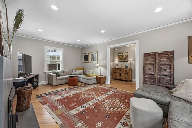 8 Bella Vista, Iowa City, IA 52245