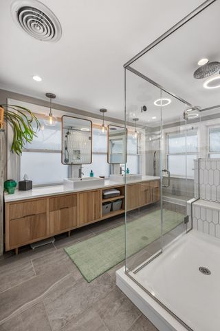 8 Bella Vista, Iowa City, IA 52245