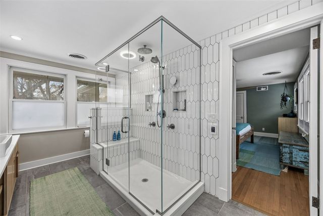 8 Bella Vista, Iowa City, IA 52245