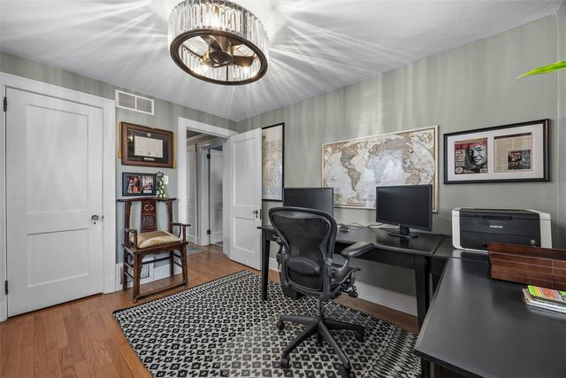 8 Bella Vista, Iowa City, IA 52245