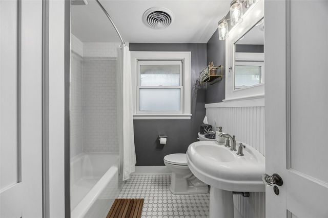 8 Bella Vista, Iowa City, IA 52245