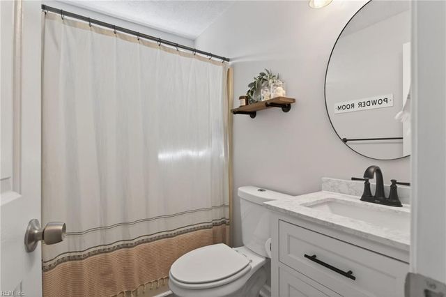 100 Hatcher CT, Yorktown, VA 23693