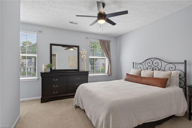 100 Hatcher CT, Yorktown, VA 23693