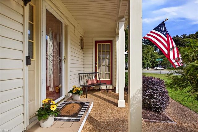 100 Hatcher CT, Yorktown, VA 23693