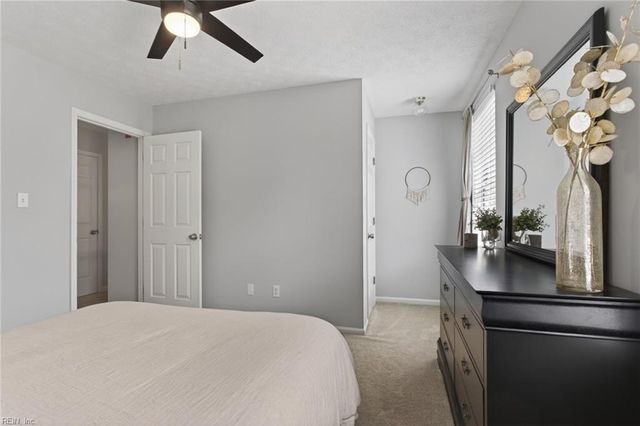 100 Hatcher CT, Yorktown, VA 23693