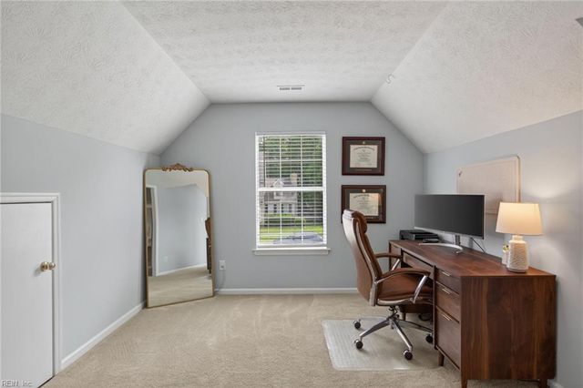 100 Hatcher CT, Yorktown, VA 23693