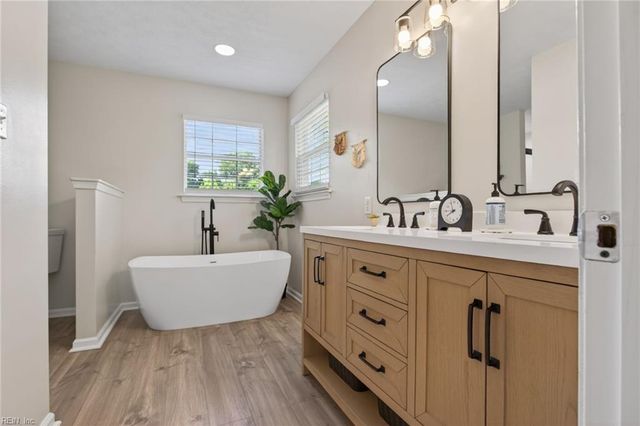 100 Hatcher CT, Yorktown, VA 23693