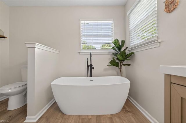 100 Hatcher CT, Yorktown, VA 23693