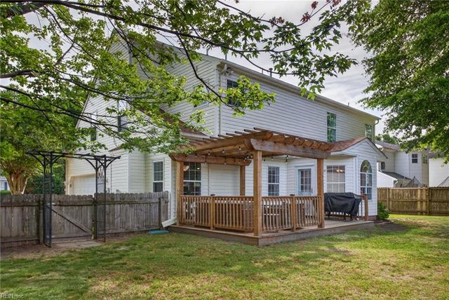100 Hatcher CT, Yorktown, VA 23693