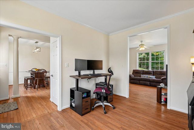 35580 SASSAFRAS DR, Round Hill, VA 20141