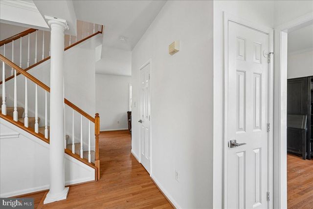 35580 SASSAFRAS DR, Round Hill, VA 20141