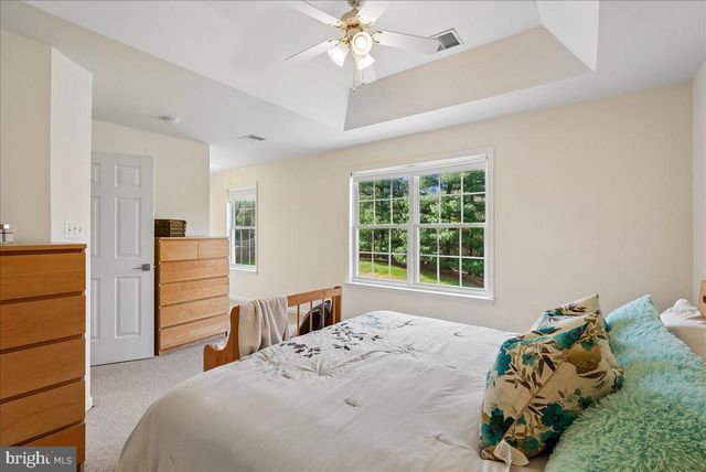 35580 SASSAFRAS DR, Round Hill, VA 20141