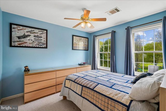 35580 SASSAFRAS DR, Round Hill, VA 20141