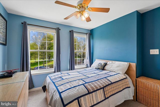 35580 SASSAFRAS DR, Round Hill, VA 20141