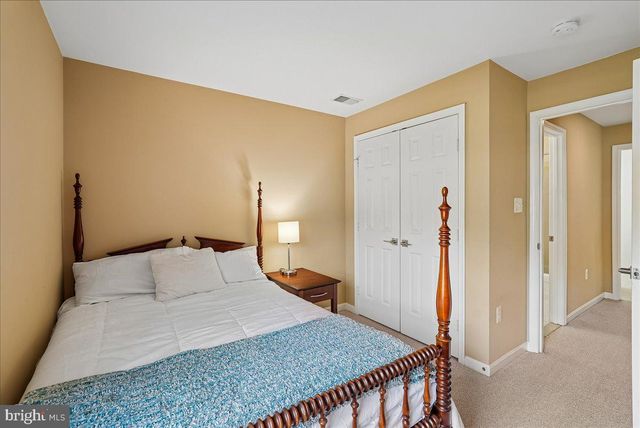 35580 SASSAFRAS DR, Round Hill, VA 20141