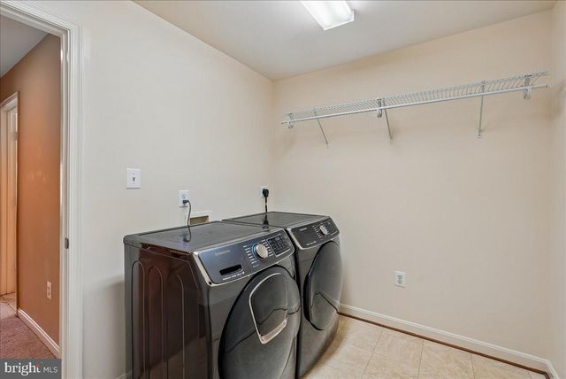 35580 SASSAFRAS DR, Round Hill, VA 20141
