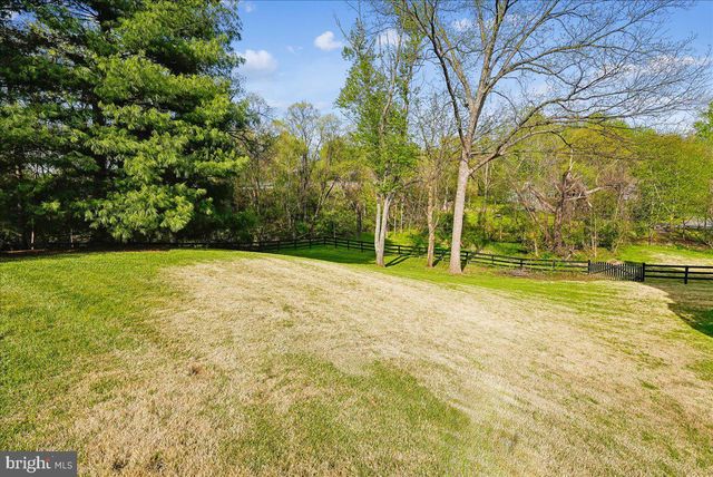 35580 SASSAFRAS DR, Round Hill, VA 20141