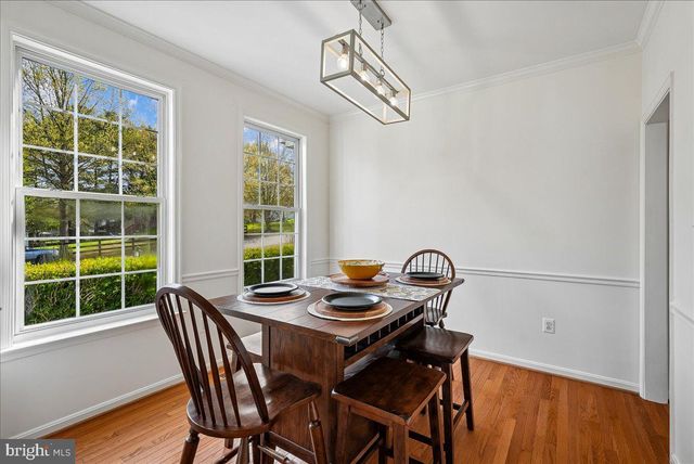 35580 SASSAFRAS DR, Round Hill, VA 20141