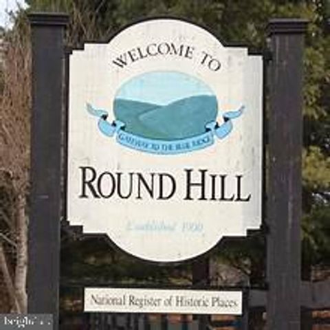 35580 SASSAFRAS DR, Round Hill, VA 20141