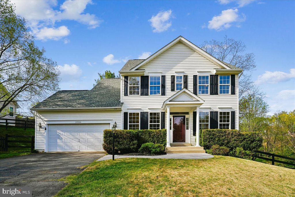 35580 SASSAFRAS DR, Round Hill, VA 20141