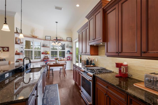 5011 TOBERMORY WAY, Bradenton, FL 34211