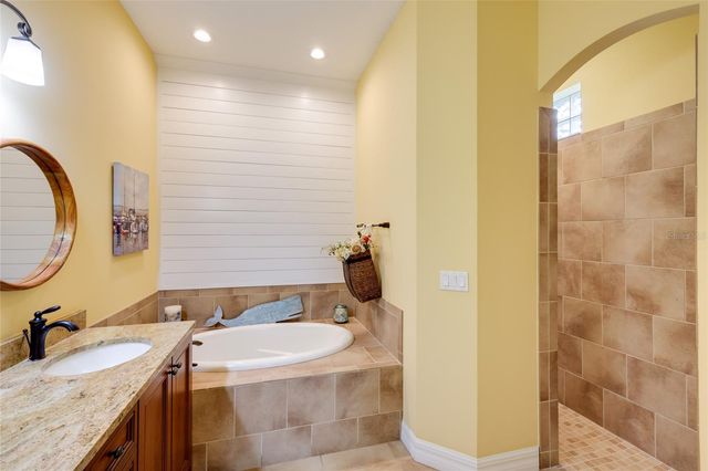 5011 TOBERMORY WAY, Bradenton, FL 34211