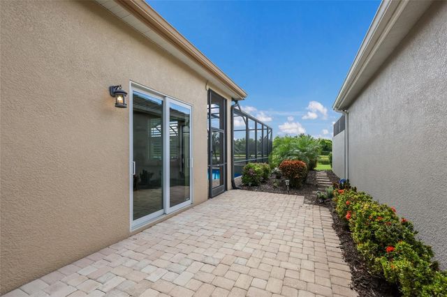 5011 TOBERMORY WAY, Bradenton, FL 34211