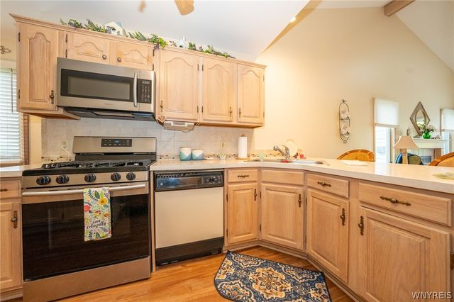 17 Niagara Shore Drive 17, Tonawanda, NY 14150