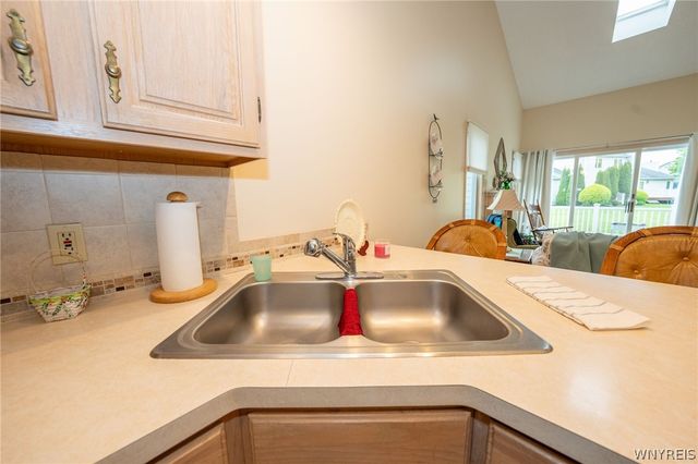 17 Niagara Shore Drive 17, Tonawanda, NY 14150