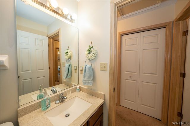 17 Niagara Shore Drive 17, Tonawanda, NY 14150
