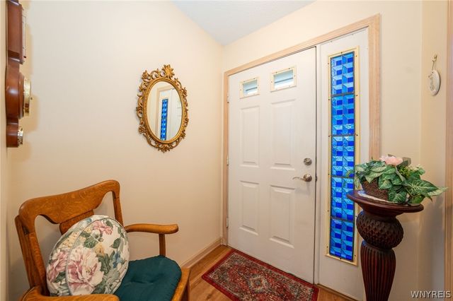 17 Niagara Shore Drive 17, Tonawanda, NY 14150