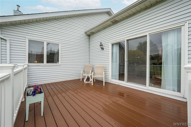 17 Niagara Shore Drive 17, Tonawanda, NY 14150