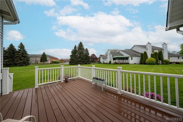 17 Niagara Shore Drive 17, Tonawanda, NY 14150