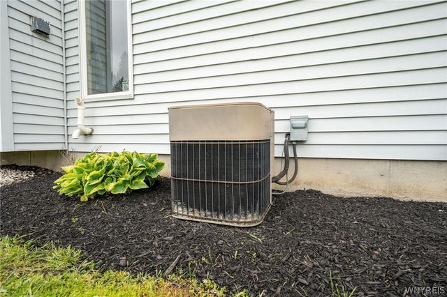 17 Niagara Shore Drive 17, Tonawanda, NY 14150