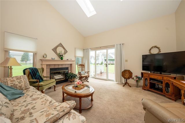 17 Niagara Shore Drive 17, Tonawanda, NY 14150